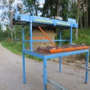 4140 EMVE roller table with platform