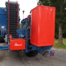 4166 Asa-Lift T-130B carrot harvester with bunker