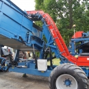 4166 Asa-Lift T-130B carrot harvester with bunker