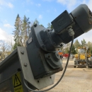 4422 bunker with screw feeder conveyor