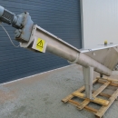 4422 bunker with screw feeder conveyor