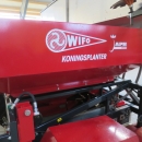 4598  Koningsplanter 4 row potato planter AS NEW