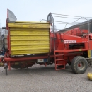 4618 Grimme SE75-40 potato harvester