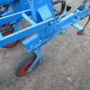 4656 Super Prefer row crop cleaner manual steering