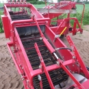 4662 Juko MIDI potato harvester mounted for box