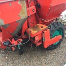 4745 Kverneland UN3000 potato planter 2 row