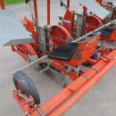 4805 Checchi & Magli Fox transplanter