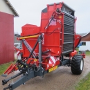 5130 Dewulf GBC carrot harvester with bunker