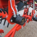 5130 Dewulf GBC carrot harvester with bunker