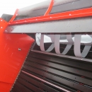 5130 Dewulf GBC carrot harvester with bunker