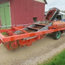 5217 Kverneland Underhaug UN2200 potato harvester