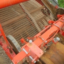 5217 Kverneland Underhaug UN2200 potato harvester