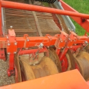 5217 Kverneland Underhaug UN2200 potato harvester