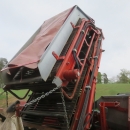 5217 Kverneland Underhaug UN2200 potato harvester