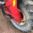 5663 Simon carrot harvester 2 row selfpropelled