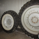 5664 Row crop tires suitable for example to New Holland T6 T7