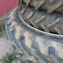 5664 Row crop tires suitable for example to New Holland T6 T7