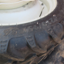 5664 Row crop tires suitable for example to New Holland T6 T7