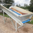 5686 Allround feeding bunker with star cleaning rollers