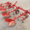 5721 Kverneland UN1100 potato ridger 4 row