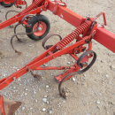 5721 Kverneland UN1100 potato ridger 4 row