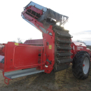 5734 Kverneland Underhaug UN2600 potato harvester