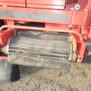 5734 Kverneland Underhaug UN2600 potato harvester