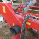 5734 Kverneland Underhaug UN2600 potato harvester