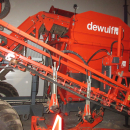 5739 Dewulf GBC carrot harvester 1 row with bunker