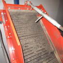 5739 Dewulf GBC carrot harvester 1 row with bunker