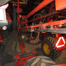 5739 Dewulf GBC carrot harvester 1 row with bunker