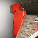 5739 Dewulf GBC carrot harvester 1 row with bunker
