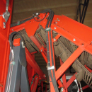 5739 Dewulf GBC carrot harvester 1 row with bunker