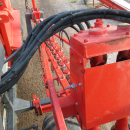 5813 Dewulf GBC carrot harvester 1 row with bunker