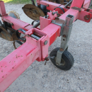 5850 Farmatic disc ridger 4 row