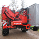 5896 Dewulf GBC carrot harvester with bunker