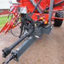 5896 Dewulf GBC carrot harvester with bunker