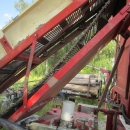 3417 Simon carrot harvester 1 row with bunker