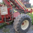 3417 Simon carrot harvester 1 row with bunker
