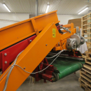 6273 Miedema SB151 receiving hopper