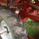 3485 Grimme GL32B 2 row potato planter year 2009