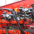 3920 Dewulf P3CC carrot harvester with auto box system
