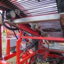 3920 Dewulf P3CC carrot harvester with auto box system