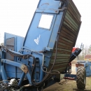 4034 Asa-Lift T120-B carrot harvester with bunker
