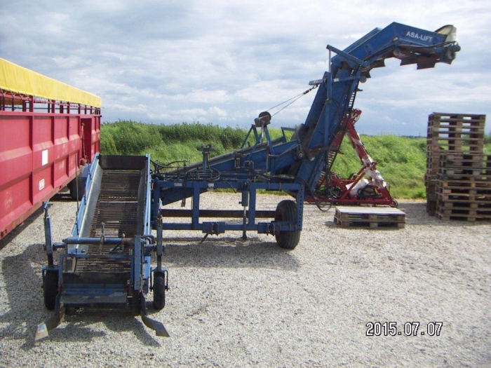 4151 Asa-Lift onion loader with elevator