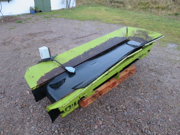 4213 Skals conveyor 1900x400 mm