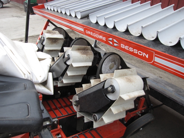 3077 Gregoire Besson Cemag leek planter 3 row