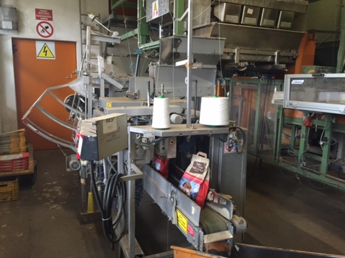 4250 Upmatic 4315 paper bagger for paper bags