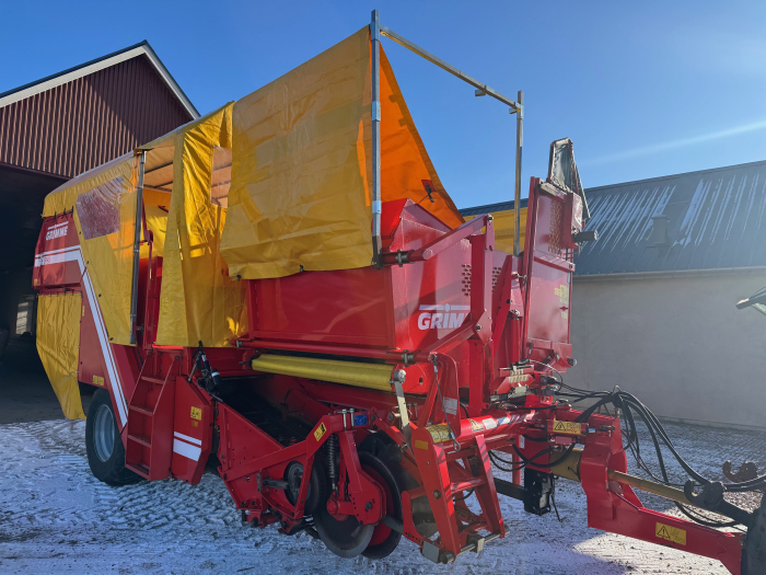 4260 Grimme SE75-30 potato harvester