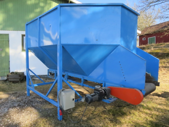 4288 EMVE feeding bunker